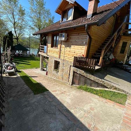 Apartman "Kapetana Luka" Ljubovija Εξωτερικό φωτογραφία